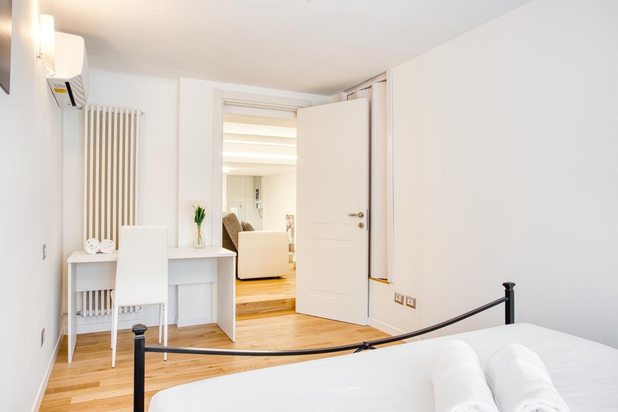 Walk To Navigli - Via Gola - 2 Bedrooms Apt Milán Exterior foto